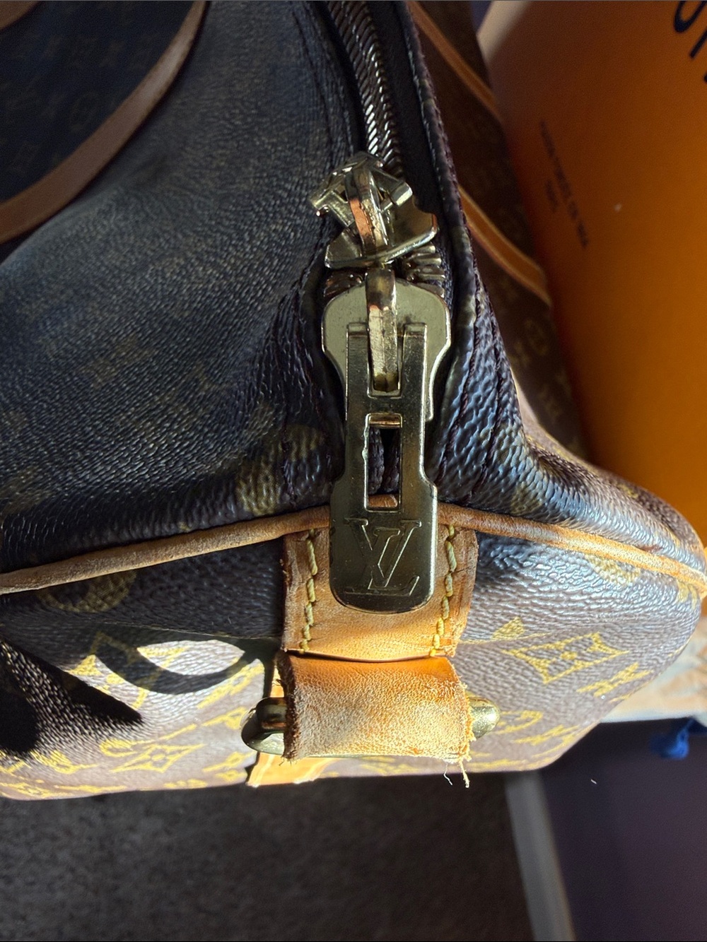 Louis Vuitton Monogram Keepall Bandouliere 60 - Picture 5 of 16